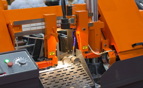 灵山龙门带锯床具备哪些优点？