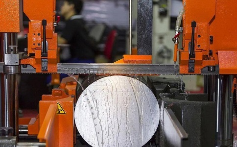 灵山立式金属带锯床切削出现跑带故障解决方法！